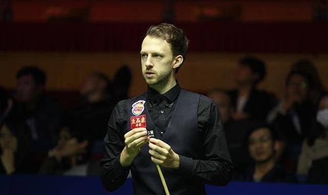 法尔克：格纳布里想留队，但拜仁不想再为他支付高薪