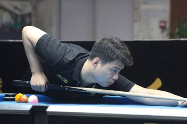 阿贾克斯门将谈表现起伏：主客场用球不同，没踢过球的不会懂