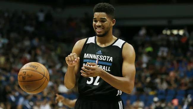 太阳报：利物浦旧将迪乌夫因拒付子女抚养费，正面临入狱风险