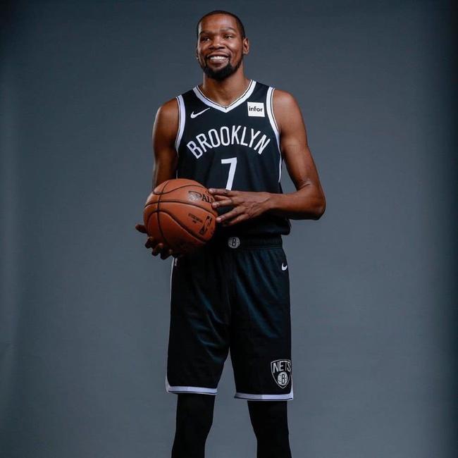 停球都能停出艺术感