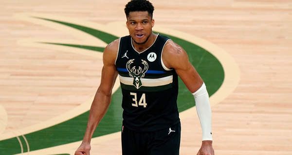 菲尔-琼斯：阿森纳可以充分利用拜仁在定位球防守上的弱点