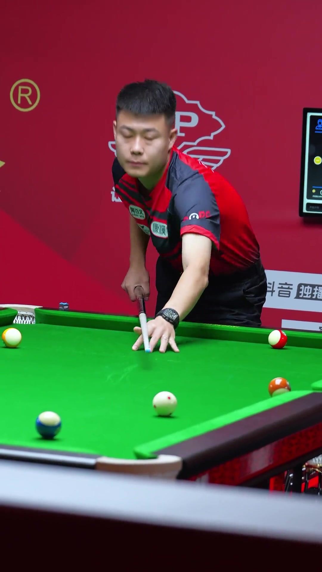 现了其雄厚 现了其雄厚