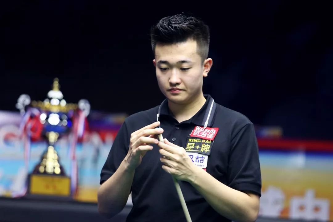 转会市场的 转会市场的